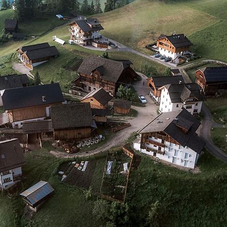Mountain Chalet Pia La Valle Exterior photo