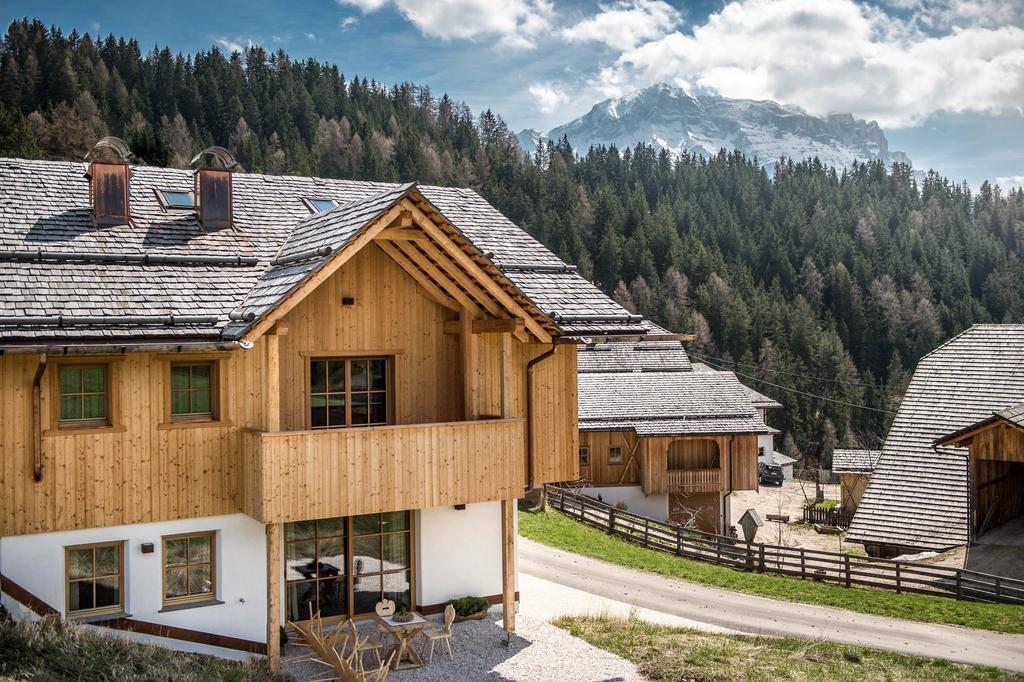Mountain Chalet Pia La Valle Exterior photo